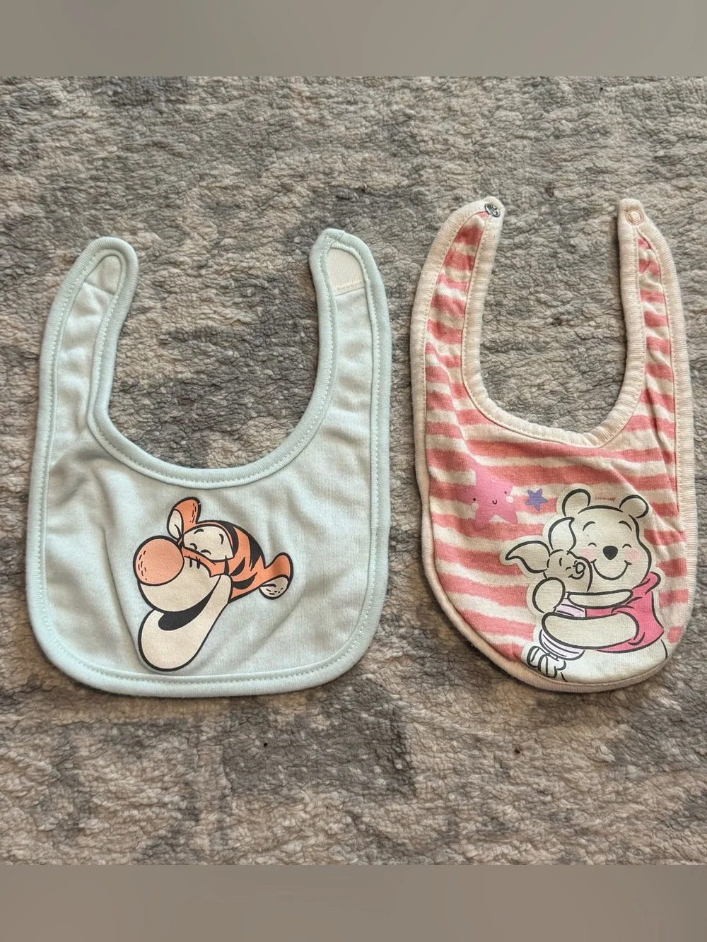 Disney Baby Winnie the Pooh Bundle 3-6M 2 Bodysuits 2 Bibs